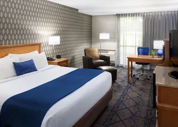Lake Okoboji Resort & Conference Center hotel thumbnail 4