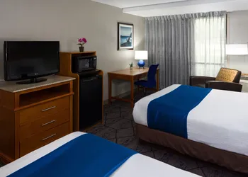 Lake Okoboji Resort & Conference Center hotel thumbnail 5