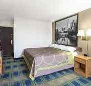 Super 8 by Wyndham Columbus hotel detail image 3