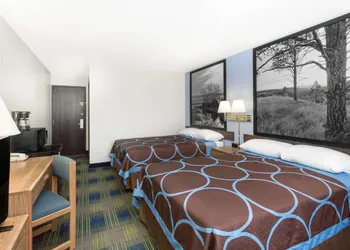 Super 8 by Wyndham Columbus hotel thumbnail 6