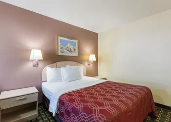 Americas Best Value Inn Beatrice hotel thumbnail 6