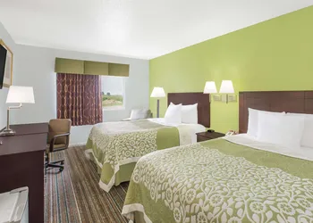 Days Inn by Wyndham York hotel thumbnail 8