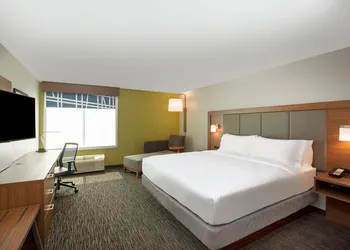 Holiday Inn Express Hotel & Suites Columbus by IHG hotel thumbnail 5