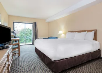 Travelodge by Wyndham Bridgewater hotel thumbnail 4