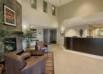 Super 8 by Wyndham Windsor NS hotel thumbnail 2
