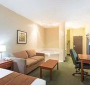 Super 8 by Wyndham Windsor NS hotel detail image 7
