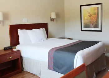 Days Inn & Conference Center by Wyndham Bridgewater hotel thumbnail 3