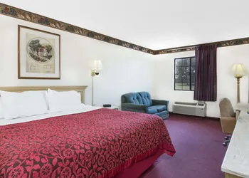 Days Inn by Wyndham Concordia hotel thumbnail 3