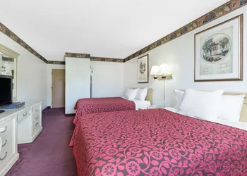 Days Inn by Wyndham Concordia hotel thumbnail 5