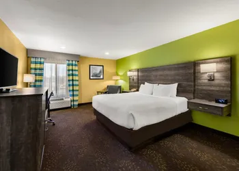 Quality Inn Warrensburg hotel thumbnail 8