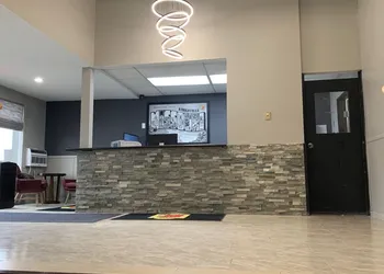 Super 8 by Wyndham Kirksville-University Area hotel thumbnail 2