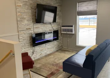Super 8 by Wyndham Kirksville-University Area hotel thumbnail 6