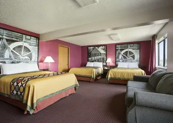 Super 8 by Wyndham Cameron hotel thumbnail 7