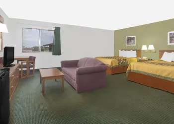 Super 8 by Wyndham Chillicothe hotel thumbnail 6