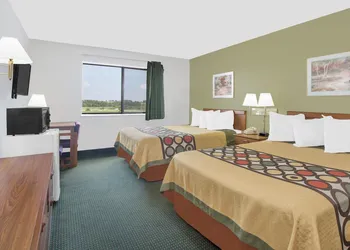 Super 8 by Wyndham Chillicothe hotel thumbnail 8