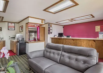 Econo Lodge Cameron hotel thumbnail 4