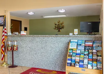Econo Lodge Belton - Kansas City South hotel thumbnail 2