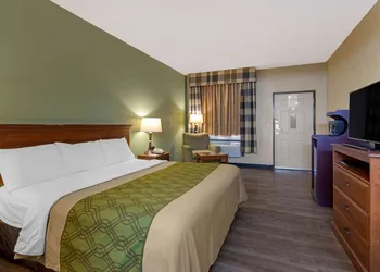 Econo Lodge Belton - Kansas City South hotel thumbnail 4