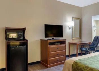 Econo Lodge Belton - Kansas City South hotel thumbnail 5
