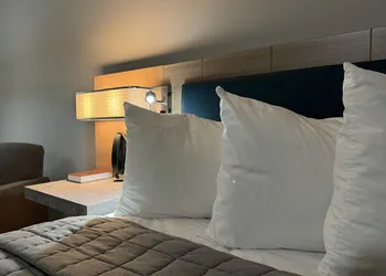 Park Inn by Radisson Maryville hotel thumbnail 5