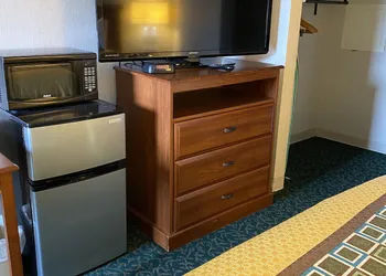 Harrisonville Inn & Suites hotel thumbnail 5