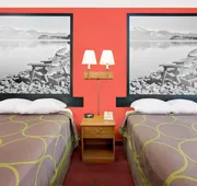 Super 8 by Wyndham Mound City hotel detail image 5