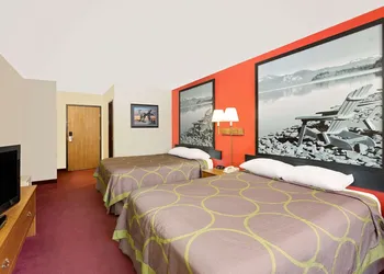 Super 8 by Wyndham Mound City hotel thumbnail 3