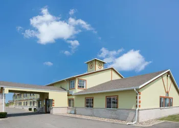 Days Inn by Wyndham Cameron hotel thumbnail 4