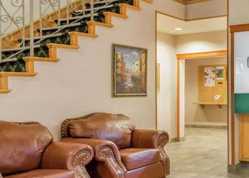 Howard Johnson by Wyndham Fort St. John hotel thumbnail 2
