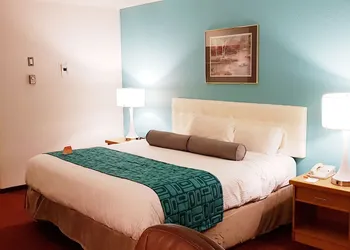Howard Johnson by Wyndham Fort St. John hotel thumbnail 8