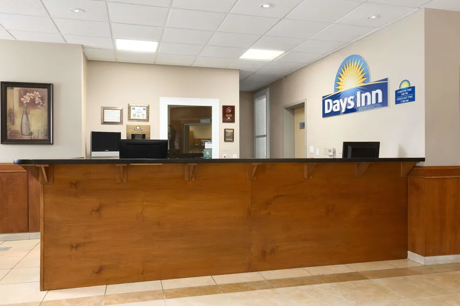Days Inn by Wyndham Chetwynd hotel detail image 2