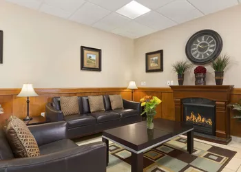 Days Inn by Wyndham Chetwynd hotel thumbnail 3