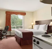 Days Inn by Wyndham Chetwynd hotel detail image 4