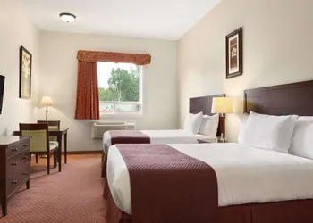 Days Inn by Wyndham Chetwynd hotel thumbnail 5