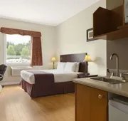 Days Inn by Wyndham Chetwynd hotel detail image 7
