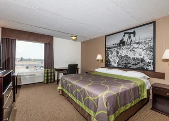 Super 8 by Wyndham Edson hotel thumbnail 6