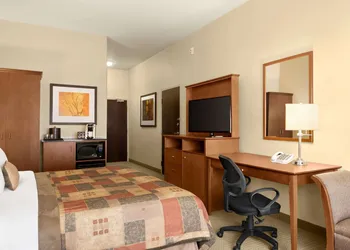Ramada by Wyndham Drayton Valley hotel thumbnail 6