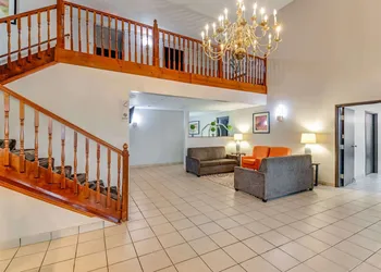 Rodeway Inn Red Oak hotel thumbnail 2