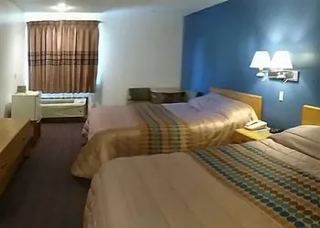 Rodeway Inn Red Oak hotel thumbnail 8