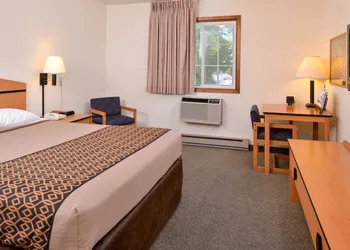 Americas Best Value Inn & Suites Atlantic hotel thumbnail 6