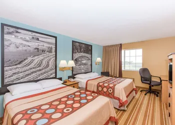 Super 8 by Wyndham Clarinda hotel thumbnail 6