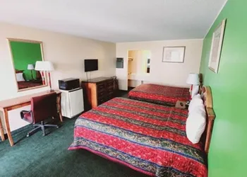 Roadside Inn hotel thumbnail 3