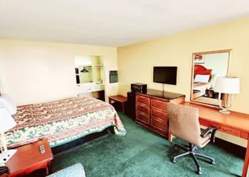 Roadside Inn hotel thumbnail 6