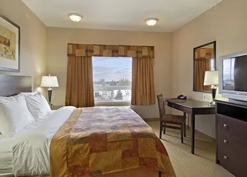 Ramada by Wyndham Brooks hotel thumbnail 7