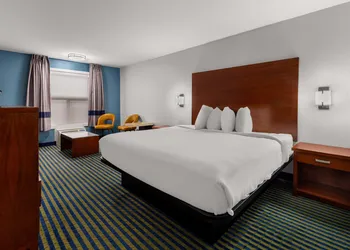 SureStay Plus by Best Western Brooks hotel thumbnail 8