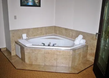 Days Inn by Wyndham Athabasca hotel thumbnail 2