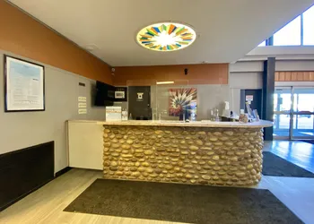 Ramada by Wyndham Whitecourt hotel thumbnail 5