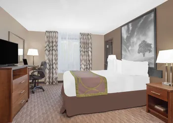 Super 8 by Wyndham Athabasca AB hotel thumbnail 7