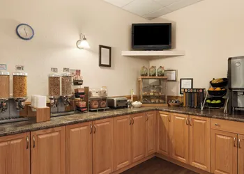 High Prairie Inn hotel thumbnail 8