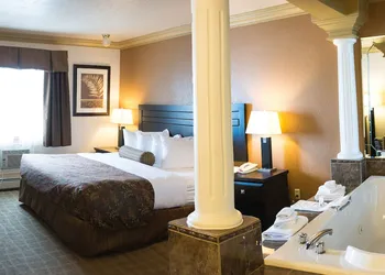 Days Inn by Wyndham High Level hotel thumbnail 8